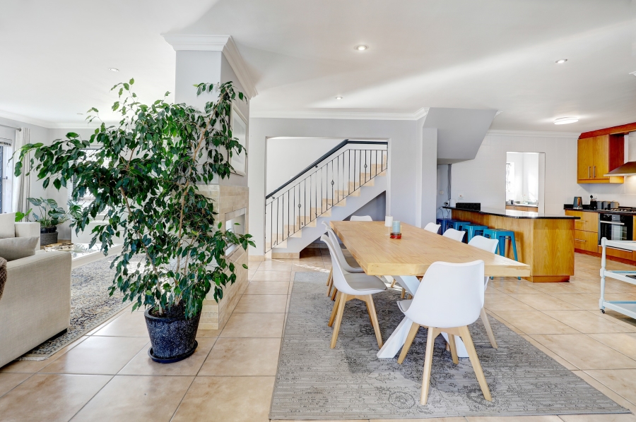 4 Bedroom Property for Sale in Burgundy Estate Western Cape